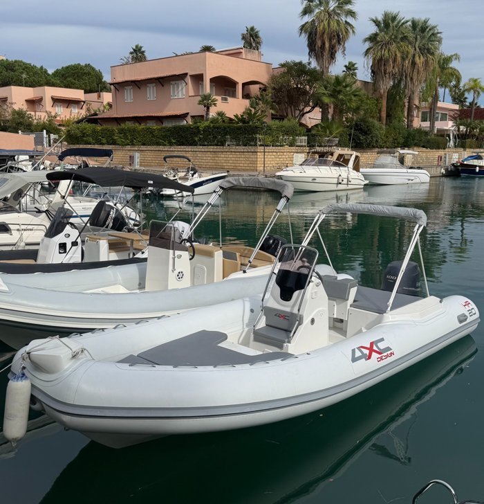 Gem Boat rental fleet — photo 1