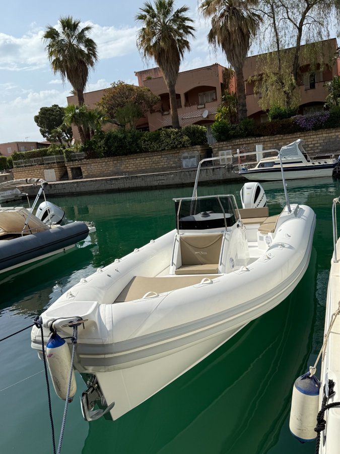 Gem Boat rental fleet — photo 5